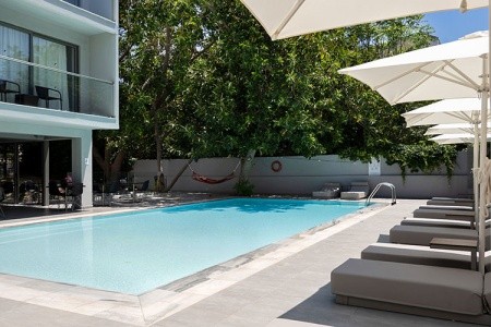 Oktober Downtown Rooms - 9