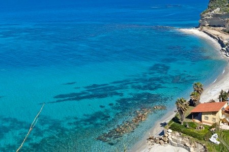 Taliansko Kalábria Villaggio Stromboli 9 dňový pobyt Plná penzia Letecky Letisko: Ostrava August 2026 (13/08/26-21/08/26)