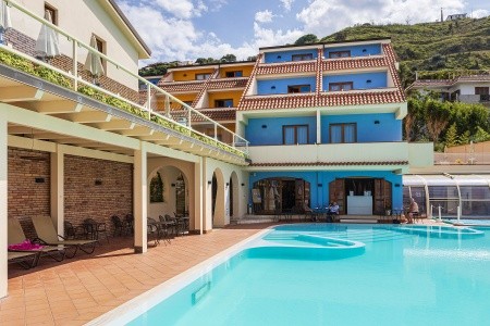 Taliansko Kalábria Tropis 9 dňový pobyt Raňajky Letecky Letisko: Ostrava June 2026 ( 4/06/26-12/06/26)