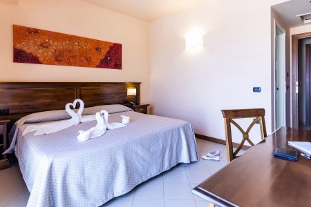 Taliansko Kalábria Tropis 9 dňový pobyt Raňajky Letecky Letisko: Ostrava June 2026 ( 4/06/26-12/06/26)