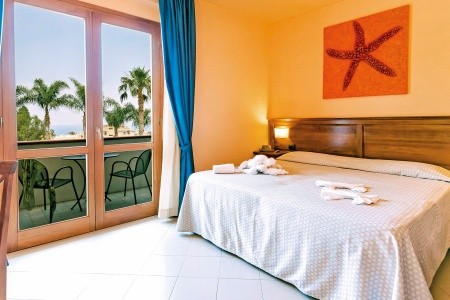 Taliansko Kalábria Tropis 9 dňový pobyt Raňajky Letecky Letisko: Ostrava June 2026 ( 4/06/26-12/06/26)