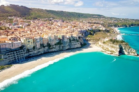Taliansko Kalábria Tropis 9 dňový pobyt Raňajky Letecky Letisko: Ostrava June 2026 ( 4/06/26-12/06/26)