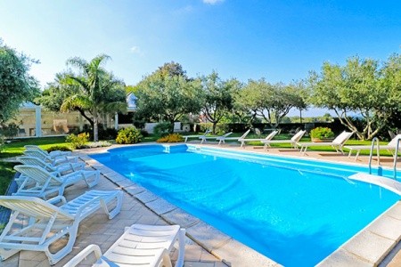 Taliansko Kalábria Villa Garden 8 dňový pobyt Polpenzia Letecky Letisko: Praha August 2026 (11/08/26-18/08/26)