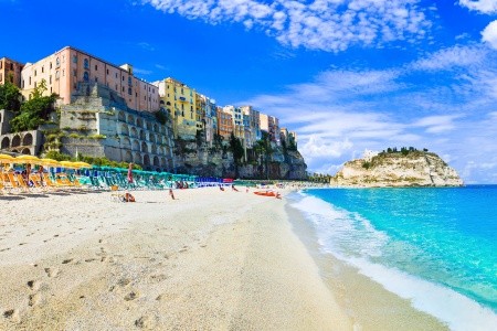 Taliansko Kalábria Villa Garden 8 dňový pobyt Polpenzia Letecky Letisko: Praha August 2026 (11/08/26-18/08/26)