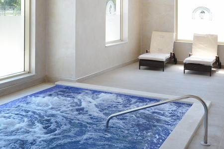 Bulharsko Slnečné Pobrežie Rome Palace Deluxe 12 dňový pobyt All Inclusive Letecky Letisko: Praha June 2026 (24/06/26- 5/07/26)