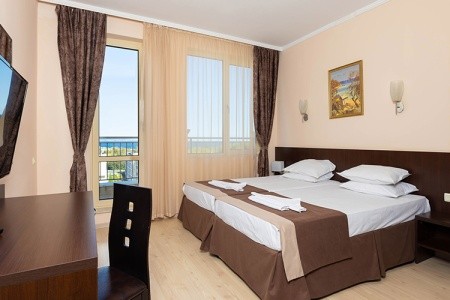 Bulharsko Slnečné Pobrežie Rome Palace Deluxe 12 dňový pobyt All Inclusive Letecky Letisko: Praha June 2026 (24/06/26- 5/07/26)