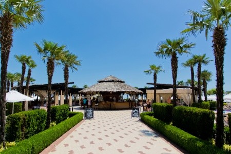 Dit Majestic Beach Resort - 10