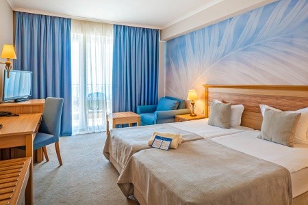 Dit Majestic Beach Resort - 11