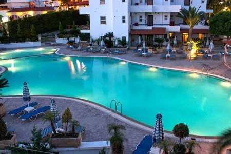 Coliseum Studios & Apartments - 4