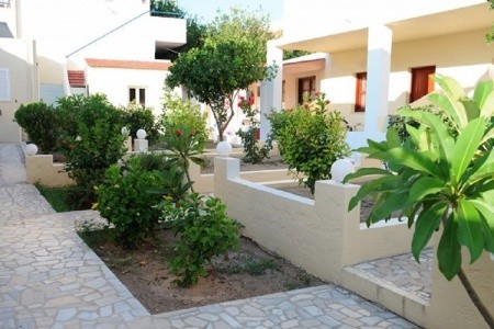 Coliseum Studios & Apartments - 9