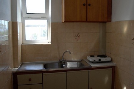 Coliseum Studios & Apartments - 18