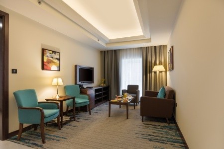 Spojené arabské emiráty Dubaj Golden Tulip Media (Al Barsha Heights) 11 dňový pobyt Polpenzia Letecky Letisko: Praha June 2026 (13/06/26-23/06/26)