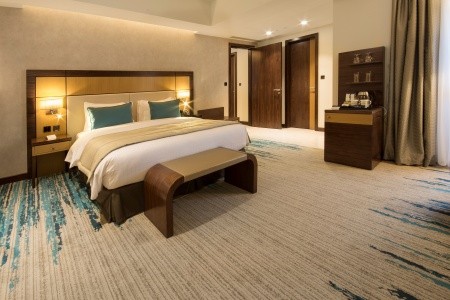 Spojené arabské emiráty Dubaj Golden Tulip Media (Al Barsha Heights) 11 dňový pobyt Polpenzia Letecky Letisko: Praha June 2026 (13/06/26-23/06/26)
