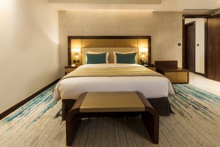 Spojené arabské emiráty Dubaj Golden Tulip Media (Al Barsha Heights) 11 dňový pobyt Polpenzia Letecky Letisko: Praha June 2026 (13/06/26-23/06/26)