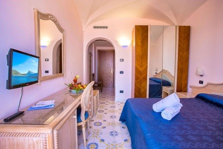 Taliansko Ischia Cristallo Palace Terme 8 dňový pobyt Polpenzia Letecky Letisko: Praha August 2026 (15/08/26-22/08/26)