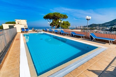 Taliansko Ischia Cristallo Palace Terme 8 dňový pobyt Polpenzia Letecky Letisko: Praha August 2026 (15/08/26-22/08/26)