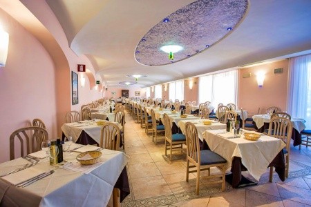 Taliansko Ischia Cristallo Palace Terme 8 dňový pobyt Polpenzia Letecky Letisko: Praha August 2026 (15/08/26-22/08/26)