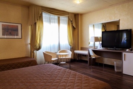 Jr Hotels Amadeus Bologna - 18