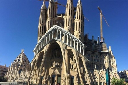 Slunná Barcelona s výletem ke klášteru Montserrat - 24
