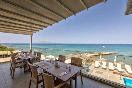 Golden Coast Resort - 4