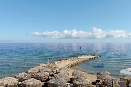 Golden Coast Resort - 6