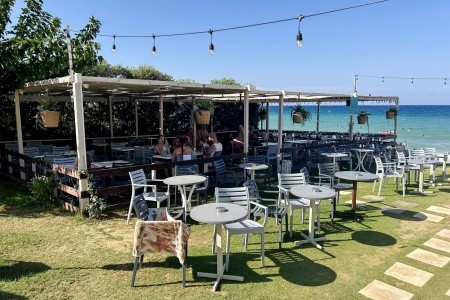 Golden Coast Resort - 8