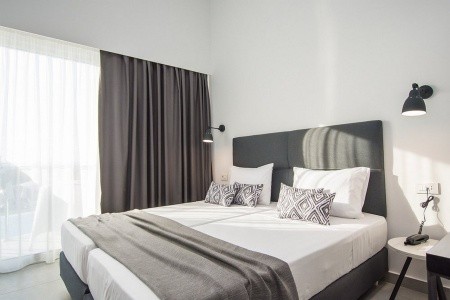 Golden Coast Resort - 11