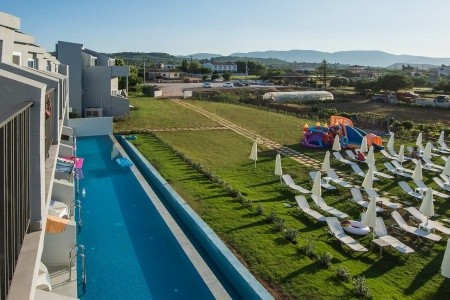 Golden Coast Resort - 14