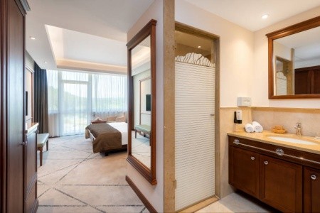 Maďarsko Severné Maďarsko Saliris Resort Spa & Konferencia Hotel 5 dňový pobyt Raňajky Vlastná May 2026 (29/05/26- 2/06/26)