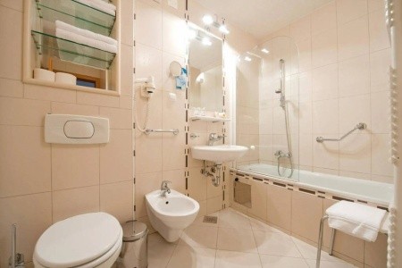 Slovinsko Kranjska Gora Kompas 5 dňový pobyt Raňajky Vlastná April 2026 (25/04/26-29/04/26)