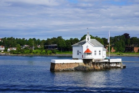 Oslo - hlavné mesto Nórska letecky Snídaně