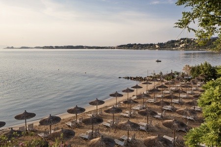 Grécko Korfu Kontokali Bay Resort & Spa 16 dňový pobyt Polpenzia Letecky Letisko: Praha July 2026 (24/07/26- 8/08/26)