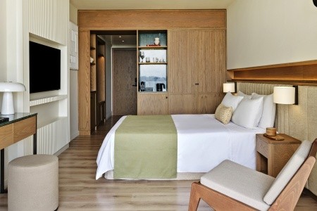 Grécko Korfu Kontokali Bay Resort & Spa 16 dňový pobyt Polpenzia Letecky Letisko: Praha July 2026 (24/07/26- 8/08/26)