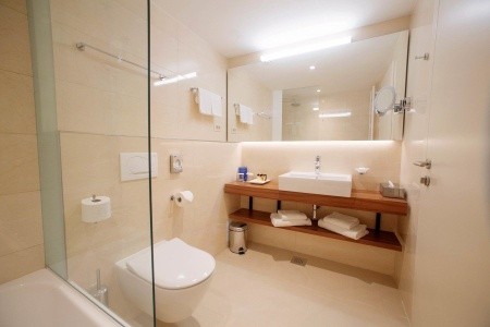 Slovinsko Portorož Grand Hotel Bernardin 8 dňový pobyt Raňajky Vlastná January 2026 ( 5/01/26-12/01/26)