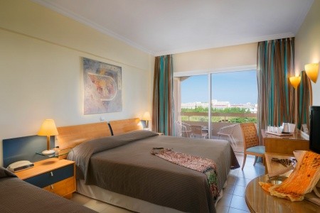 Sun Beach Resort Complex - 14