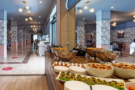 Bulharsko Zlaté Piesky Detelina 14 dňový pobyt Raňajky Letecky Letisko: Praha July 2026 ( 7/07/26-20/07/26)