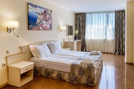 Bulharsko Zlaté Piesky Detelina 14 dňový pobyt Raňajky Letecky Letisko: Praha July 2026 ( 7/07/26-20/07/26)