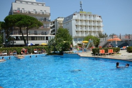 City Beach Resort - 1