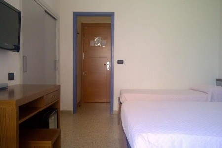 City Beach Resort - 10