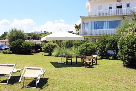 City Beach Resort - 12