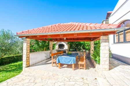 Chorvátsko Severná Dalmácia Apartmány 1355-7492 8 dňový pobyt Bez stravy Vlastná September 2026 (12/09/26-19/09/26)