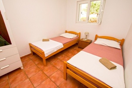 Chorvátsko Severná Dalmácia Apartmány 1355-7492 8 dňový pobyt Bez stravy Vlastná September 2026 (12/09/26-19/09/26)