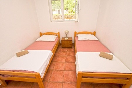 Chorvátsko Severná Dalmácia Apartmány 1355-7492 8 dňový pobyt Bez stravy Vlastná September 2026 (12/09/26-19/09/26)