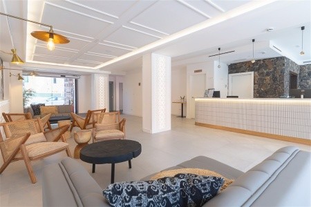 Arena Castillo Apartments - 11