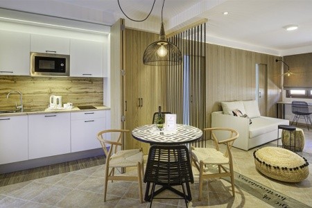 Arena Castillo Apartments - 25