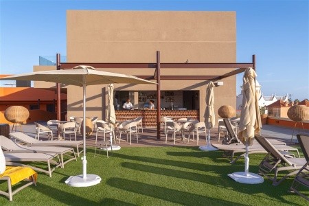 Arena Castillo Apartments - 41