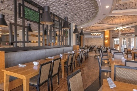 Port River Hotel & Spa - 17