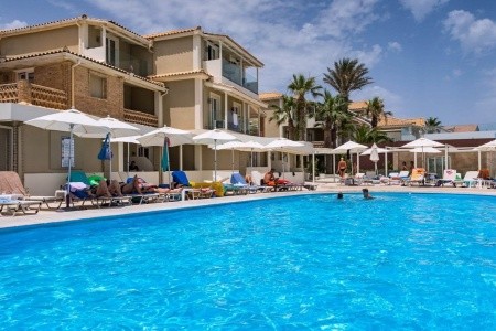 Cameo Beach Resort - 11