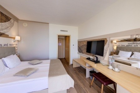 Bulharsko Slnečné Pobrežie Effect Grand Victoria 8 dňový pobyt Ultra All inclusive Letecky Letisko: Bratislava July 2026 (26/07/26- 2/08/26)