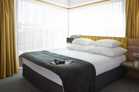 Poľsko Krakov PURO Krakow Stare Miasto 6 dňový pobyt Raňajky Vlastná January 2026 (30/01/26- 4/02/26)